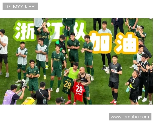 上海海港队与浙江绿城队激战成平下轮客场挑战成都蓉城期待胜利 上海海港队与浙江绿城队激战成平下轮客场挑战成都蓉城期待胜利
